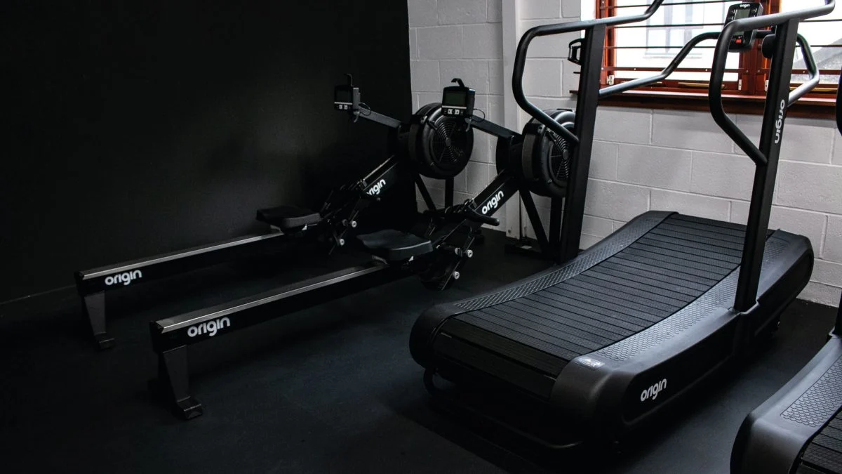 8 Best Curved Treadmills for Sprint Training in 2025